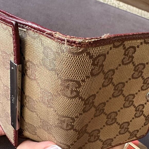 Authentic Gucci monogram wallet - Picture 5 of 8